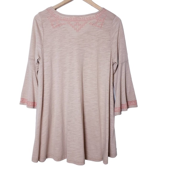 Umgee Embroidered V-Neck Button Front Tunic Bell Sleeve Small - Picture 2 of 10